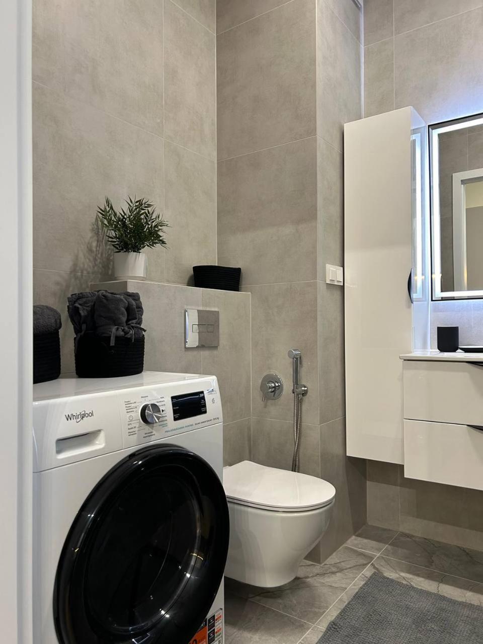 Warsaw Airport Apartment Exterior photo